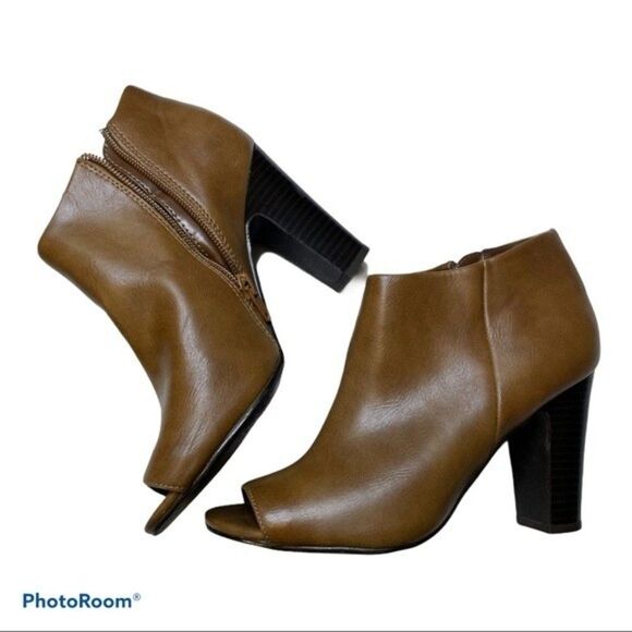 a.n.a. Brown Faux Leather Heeled Ankle Boots Size 6 - Picture 1 of 8